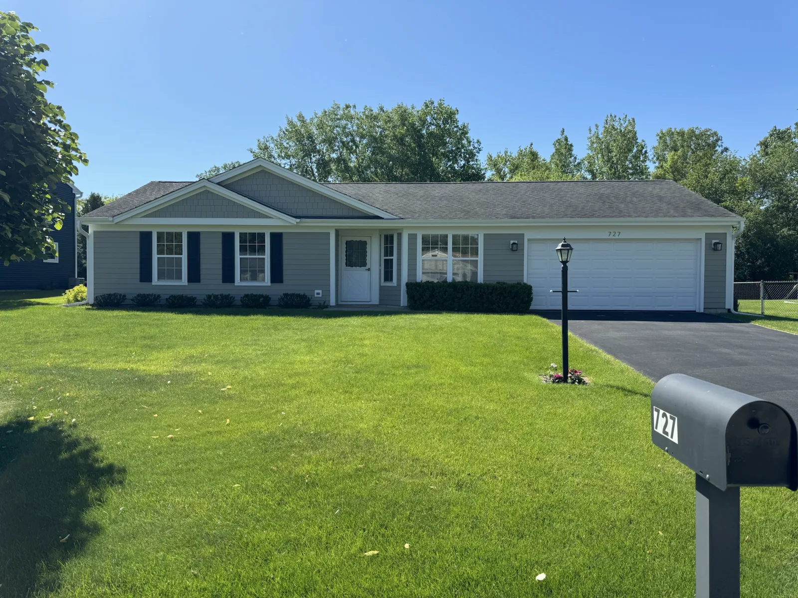 Completed Island Lake IL siding project by Exterior Echelon