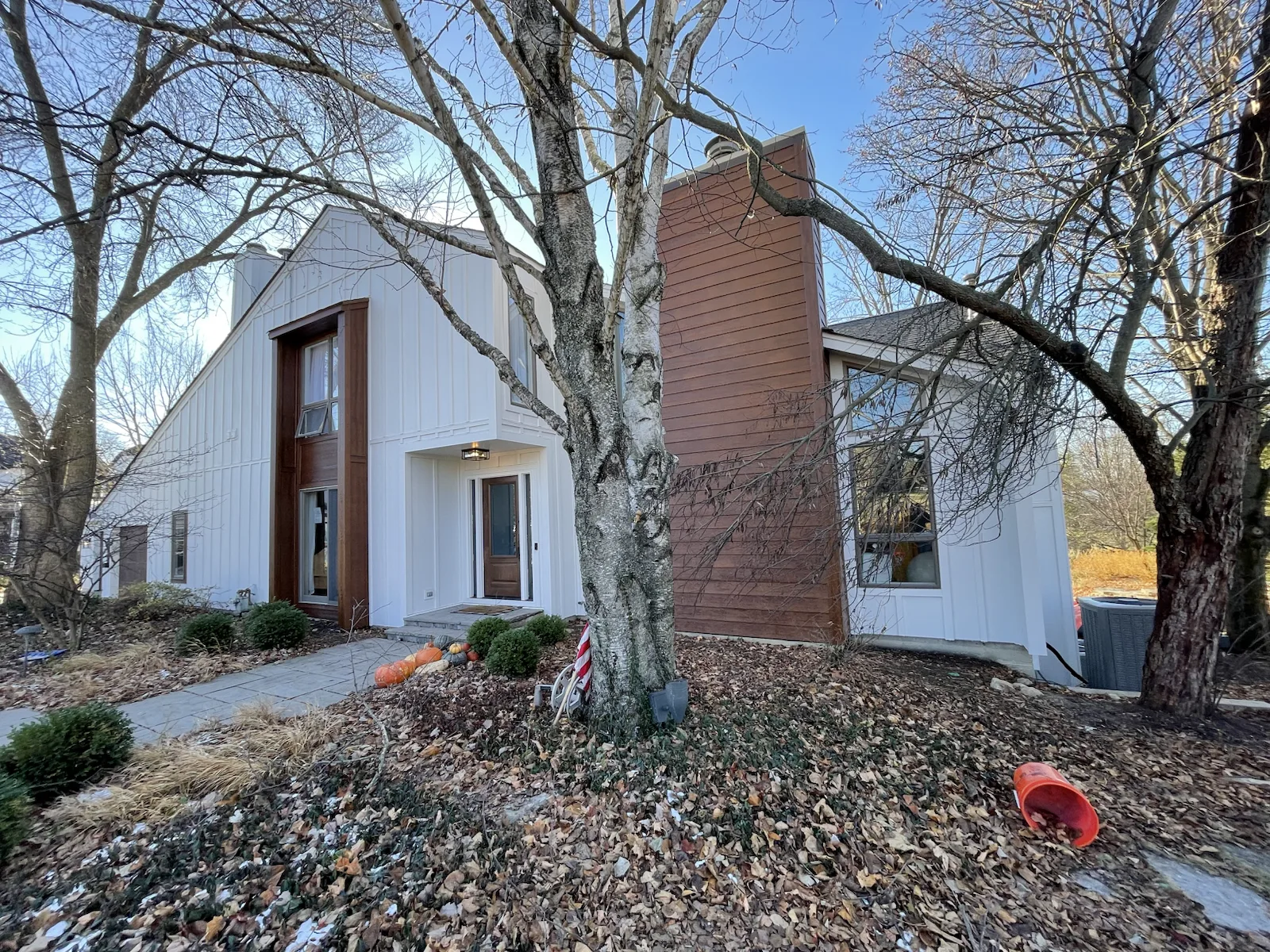 Completed Tower Lakes IL siding project with James Hardie and LP SmartSide details by Exterior Echelon